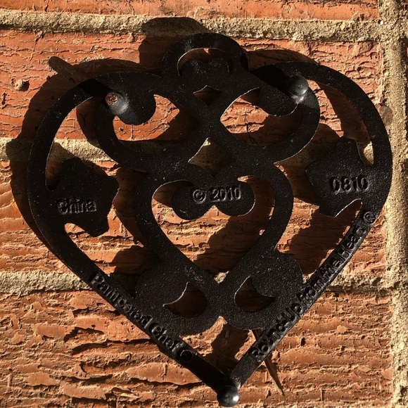 2010 Pampered Chef around-Up From the Heart Copper Color Heart Shaped Trivet - Picture 4 of 4